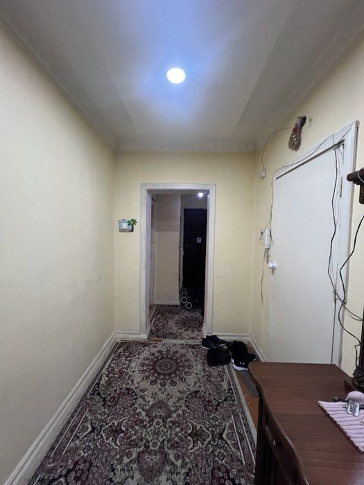 Сергели 8 да 2 хона 9 этаж срочно сотилади