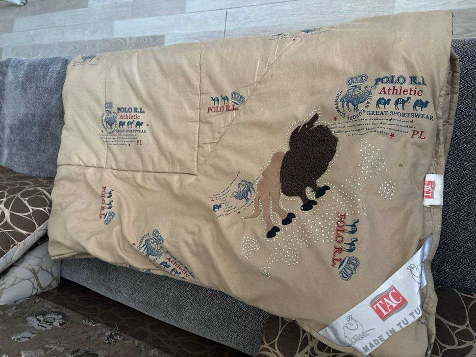 продам одеяло верблюжье двуспалка