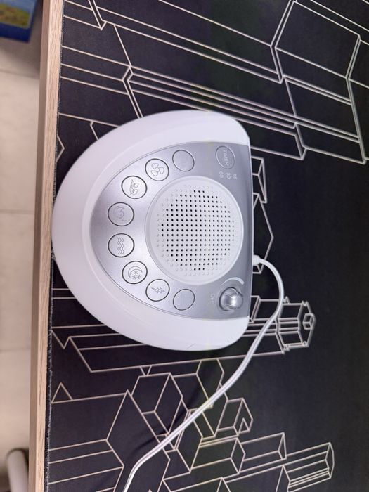 Уред за бял шум с 8 звука