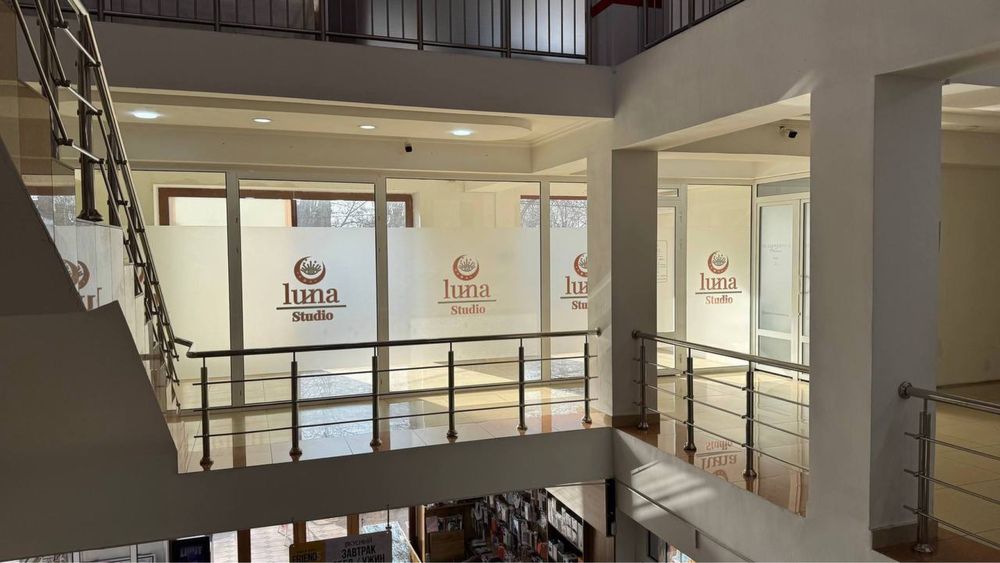 Сдается помещение под салон красоты  либо офис в тц "NURAFSHON"