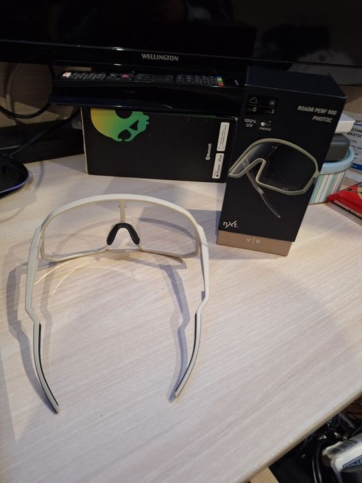 Фотохромни слънчеви очила.