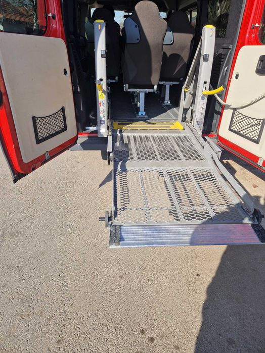 Лифт за инвалидна количка