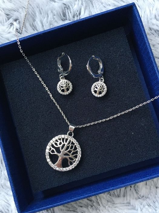 Обеци, дамски бижута