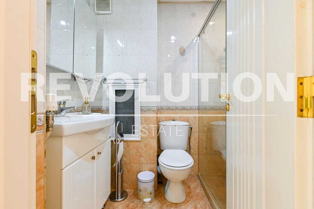 Дава се под наем Тристаен апартамент в София, Лозенец - 117 кв.м за 1000 € - Снимка #7