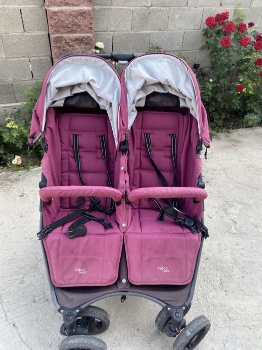 Коляска для двойни