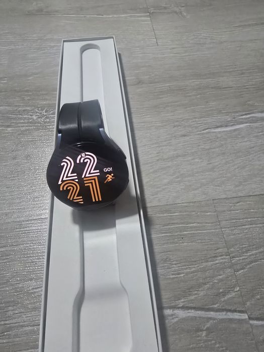 Vând Smartwatch Samsung Galaxy Watch 5 44 mm