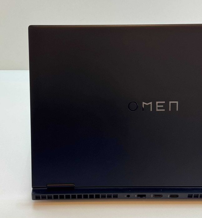 HP Omen 16 — RYZEN 7 - 7840HS / RTX 4060 8GB /  DDR5 16GB