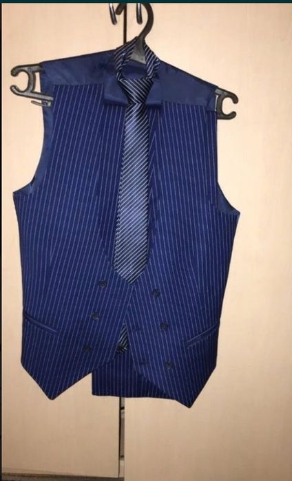 Продам классический костюм