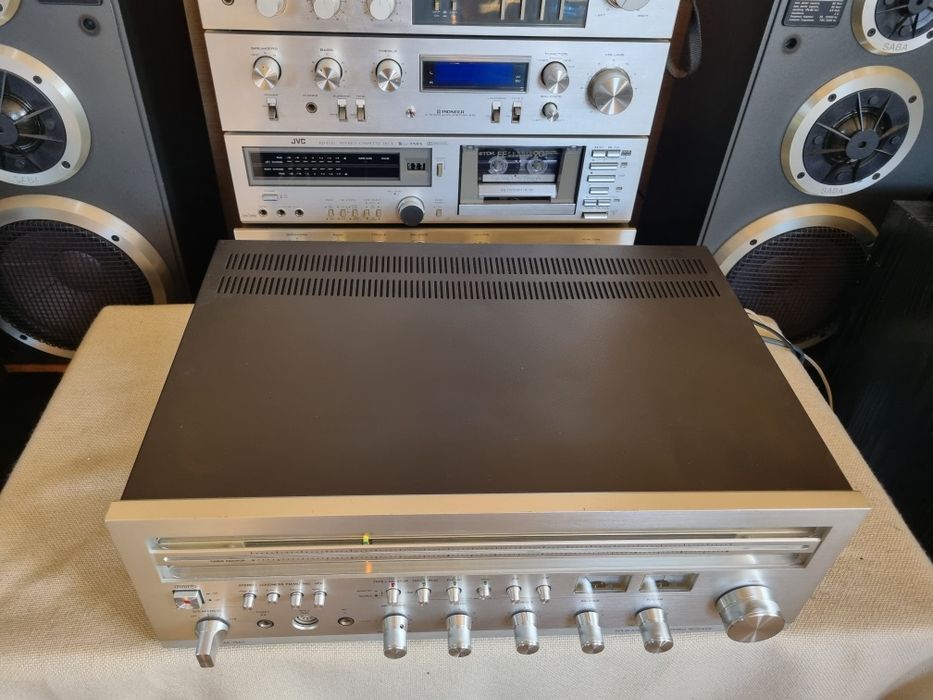 Receiver AIWA AX-7550. 30 watts/canal. Impecabil.