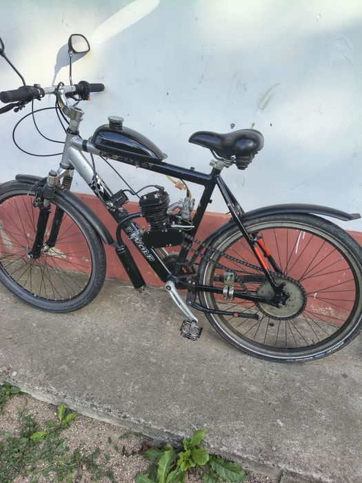 Bicicleta cu motor