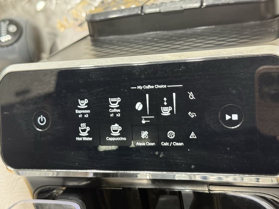 Кафеавтомат Philips  EP2231/40 . 4 години гаранция