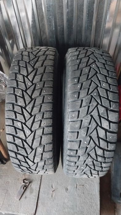 Шины 205/70 R15.Зимние. 2шт.