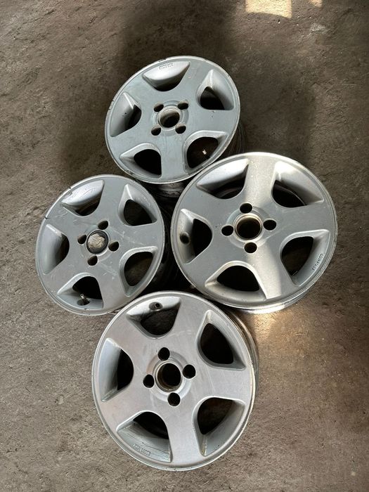 R14 PCD 4 *100 Комплект легкосплавных дисков