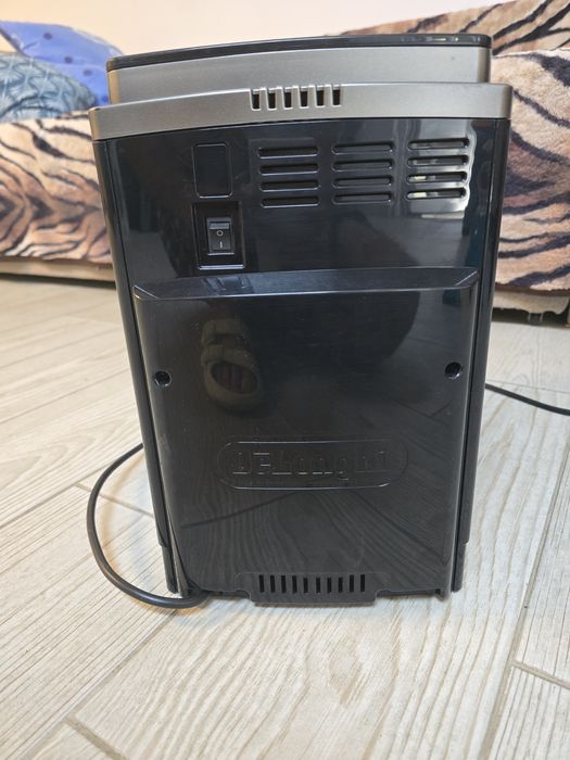 Aparat cafea boabe Delonghi Magnifica S Smart