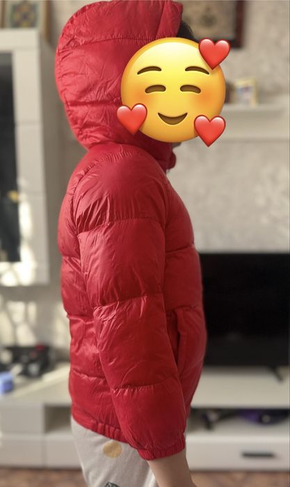 Продам куртки на девочку