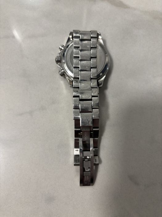 Продавам оригинален часовник Hugo Boss