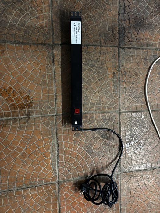 Vand Case pentru amplficator cu tot cu Prelungitor !!