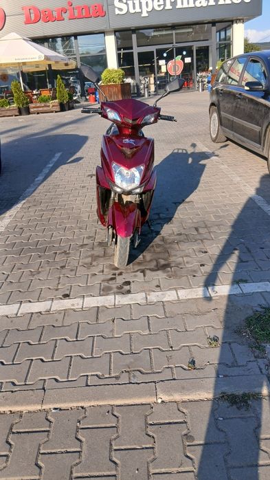 De vânzare scuter electric