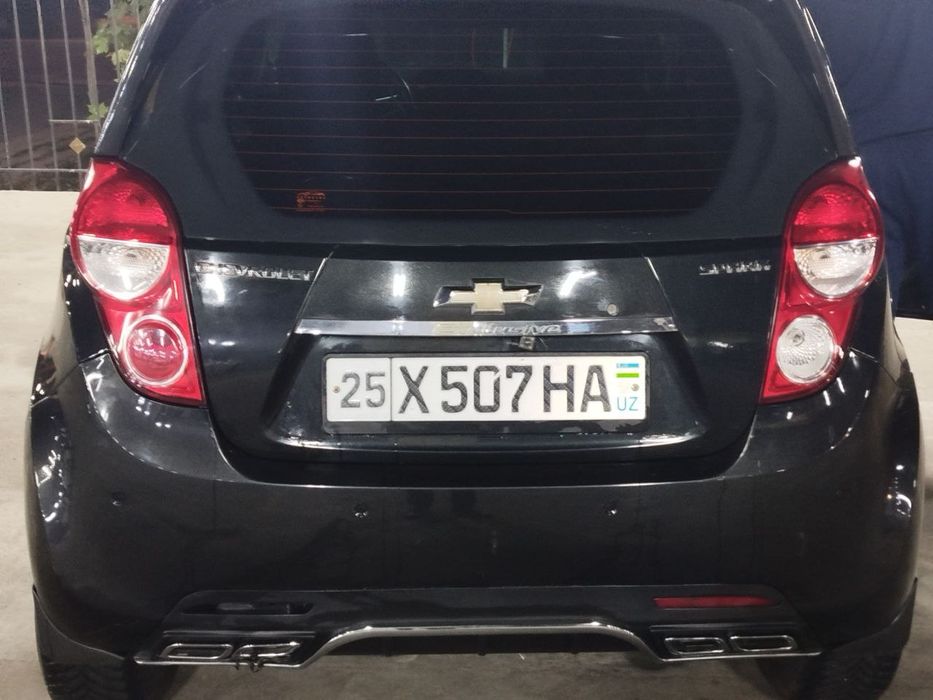 Spark sotiladi qora 1.25mtr