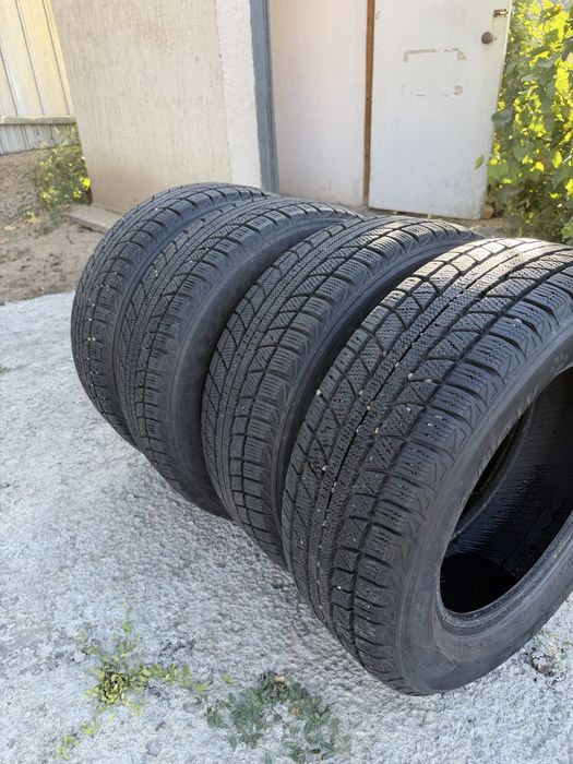 Продам шины TRIANGLE комплект зима 215/60/R16
