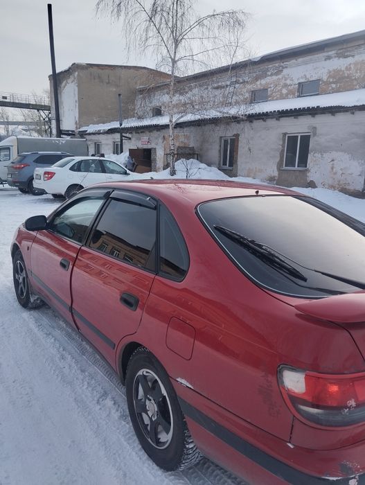 Продам Тойота Карина е