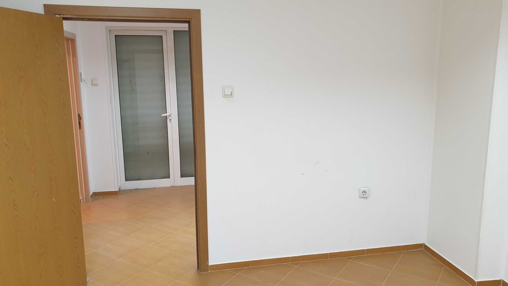 Дава се под наем Промишлена сграда в София, Младост 4 - 70 кв.м за 382.5 € - Снимка #3