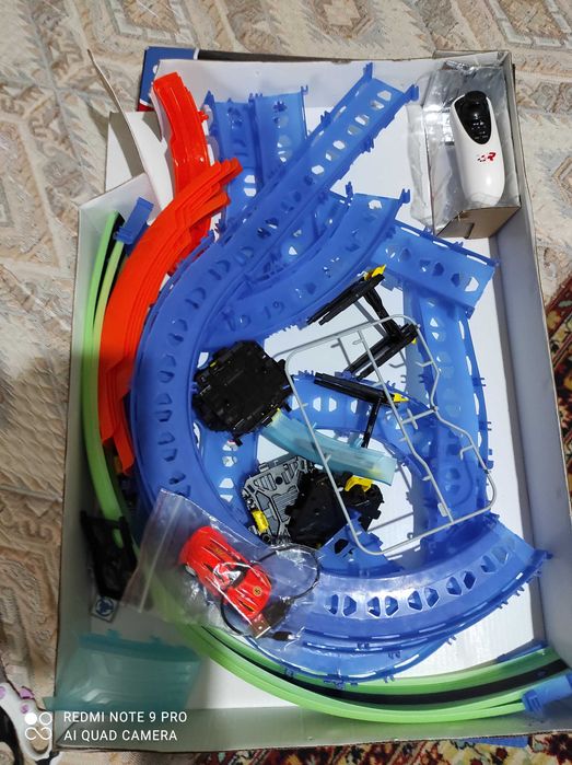 машинка на пульте управления