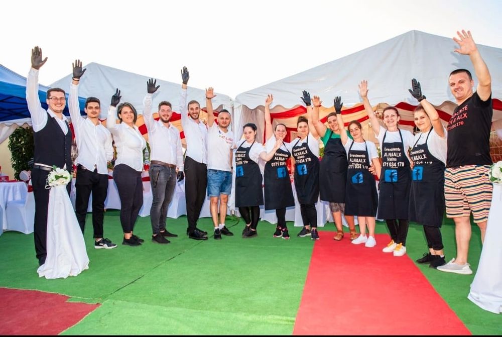 Bucatari,corturi,ospatari ,nunta,botez,cununie etc