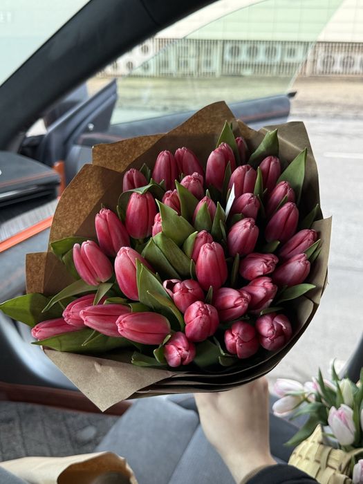 Голандские тюльпаны к 14 февраля