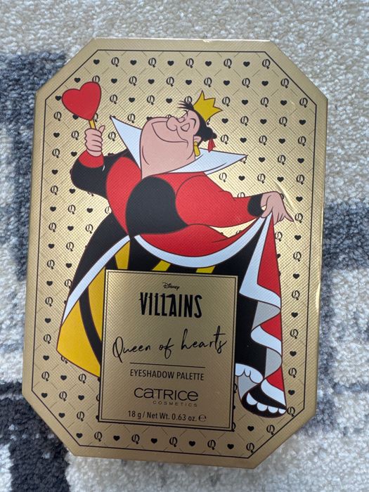 Eyeshadow palette catrice queen of hearty