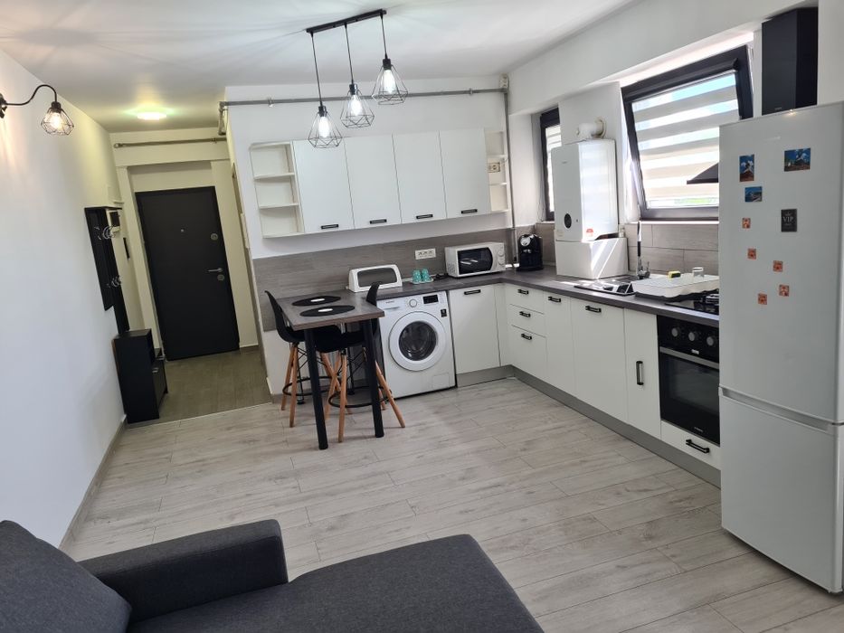 Închiriez apt. 2 camere-Zona Lipovei TM.