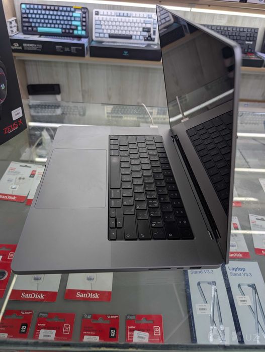 Macbook Pro 16" M1 Pro