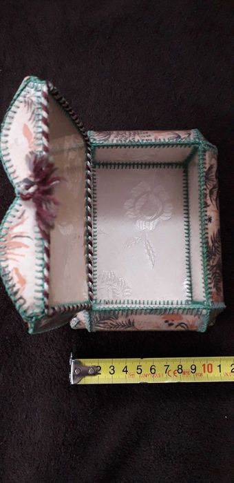 Caseta din secolul XX, pentru colecționari