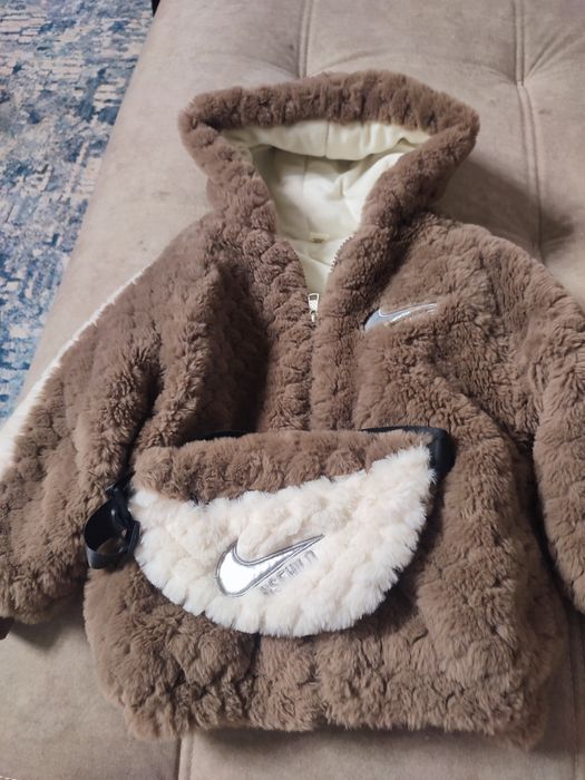 Зимняя верхняя одежда для девочек