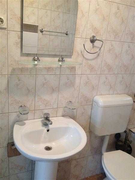 Дава се под наем Двустаен апартамент в Бургас, Зорница - 60 кв.м за 153 € - Снимка #3