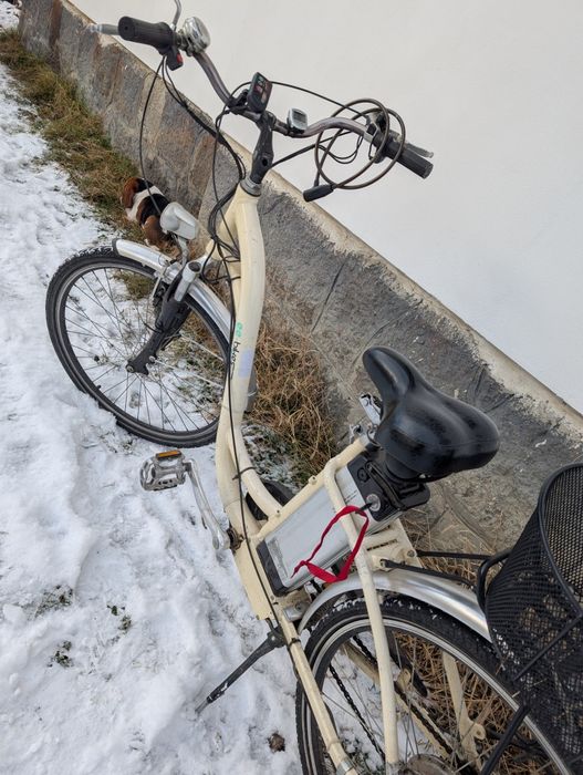 Vând bicicleta electrica