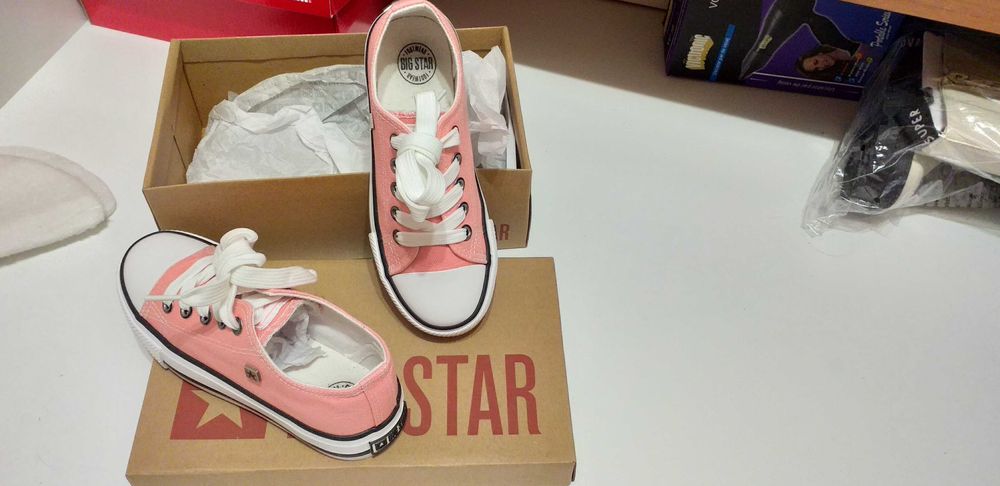 Tenesi fata BigStar noi 31