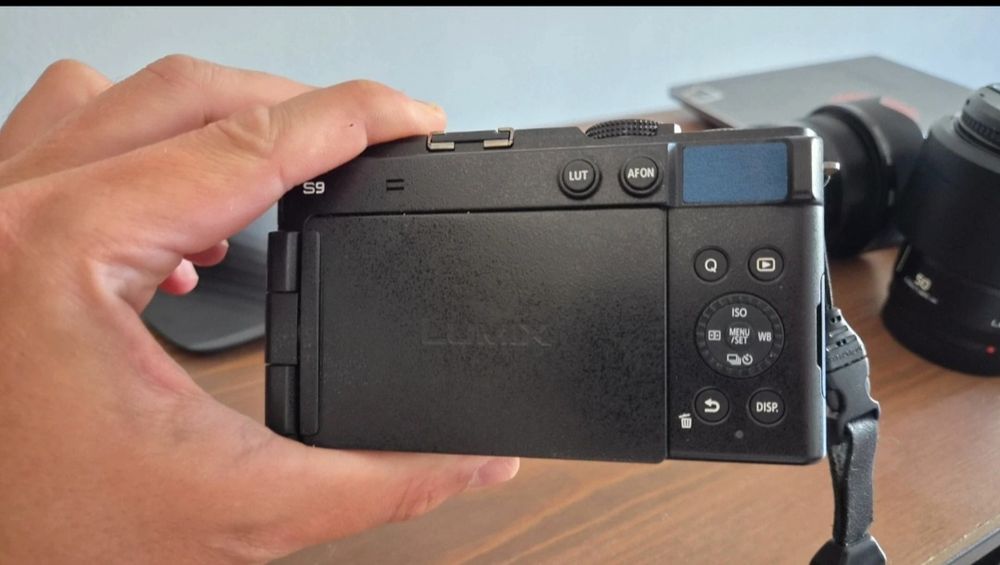 Panasonic Lumix S9