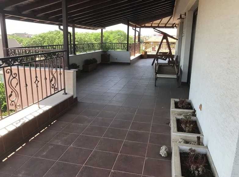 Дава се под наем Многостаен апартамент в Бургас, Сарафово - 315 кв.м за 1096.5 € - Снимка #3