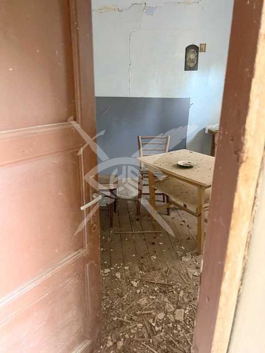 Продава се Къща в с. Варовник, Област Бургас - 120 кв.м за 40 €/кв.м - Снимка #4