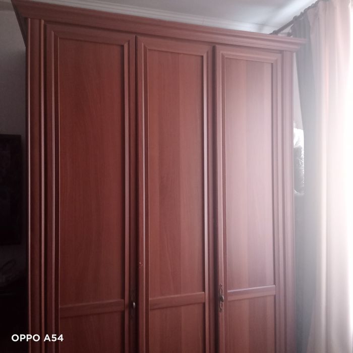 Срочно продам шифоньер
