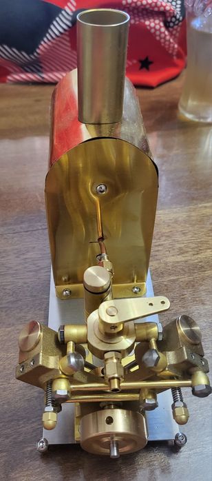 Macheta motor cu aburi marine, noua
