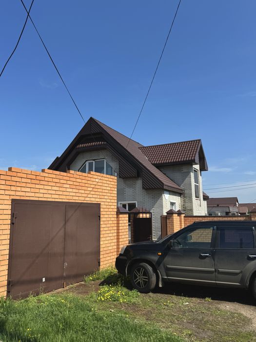 Продается 2-этажный дом в районе МЖК