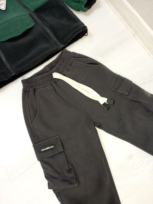 Продам теплый костюм на Мальчика