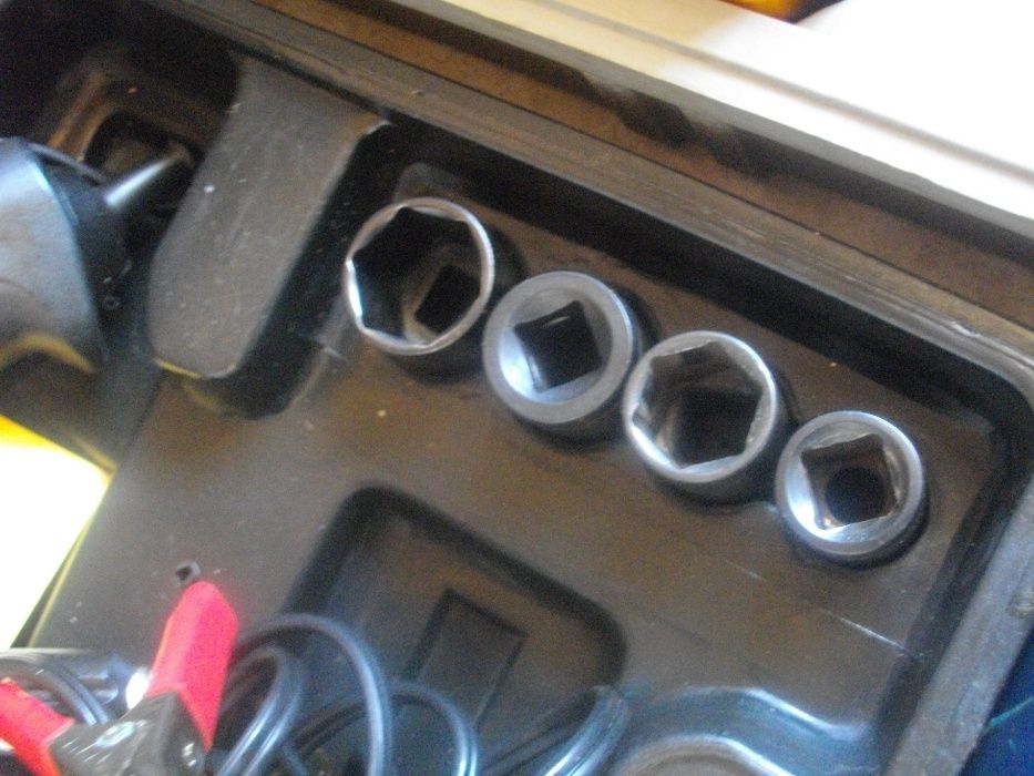 12 Волта Гайковерт 1/2 Комплект Einhell 200 вата/ Challenge 50 вата