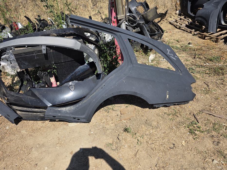 Mercedes Benz E A213 kombi 2020 заден ляв и десен калник панел