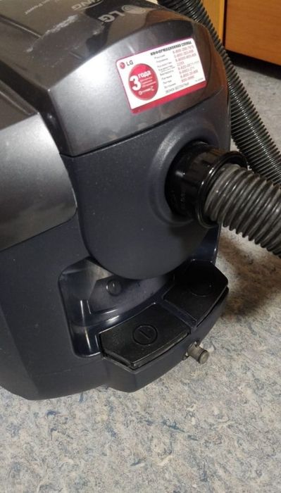 Моющий пылесос LG