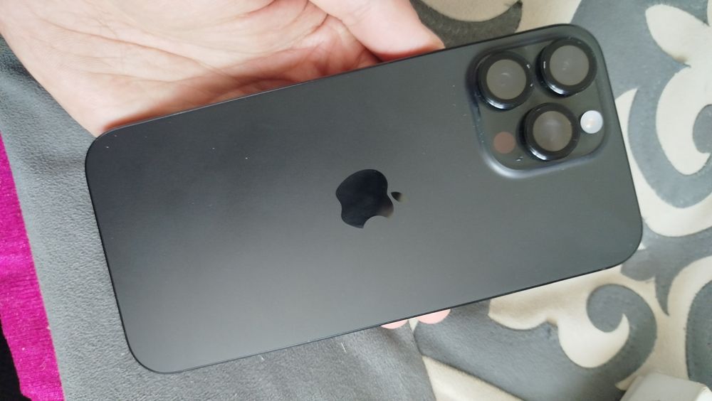 iPhone 16 pro max продам