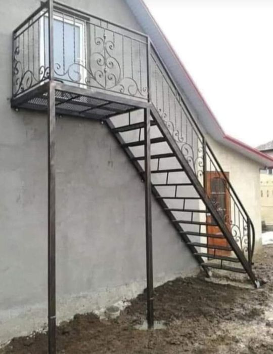 Vănd scari metalice