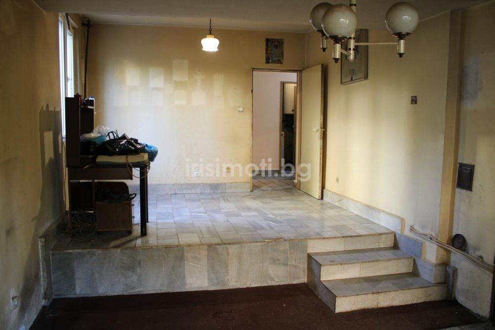 Продава се Тристаен апартамент в София, Карпузица - 120 кв.м за 1792 €/кв.м - Снимка #2